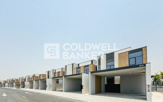 4 Beds + Maid | Close to Park | Single Row G+2