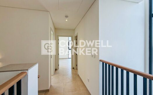 4 Beds + Maid | Close to Park | Single Row G+2