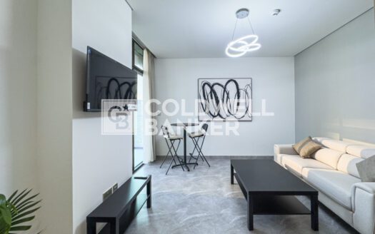 Canal Views | High Floor | Modern Layout