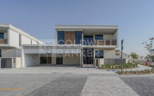 Huge Villa | Good Investment | Vacant