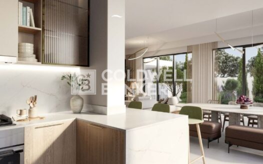 Motivated Seller | On The Golf Course | Large Plot