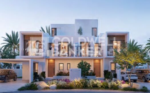 Single Row | On Site Lagoon | Resale