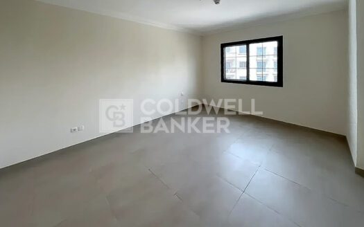 Unit Huge Layout | Unfurnished | Great Location
