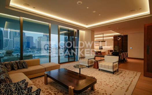 Elite Branded Residence | Skyline And Canal View