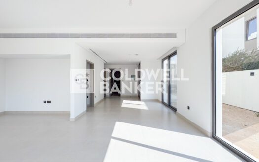 Pool And Park View | Vastu | Corner | Vacant