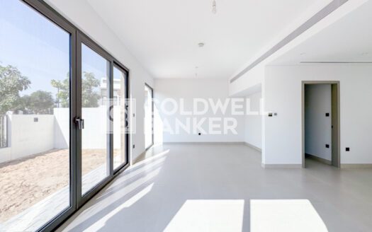 Pool And Park View | Vastu | Corner | Vacant