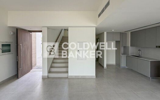 Community Expert | L Shape Kitchen | Close To Park