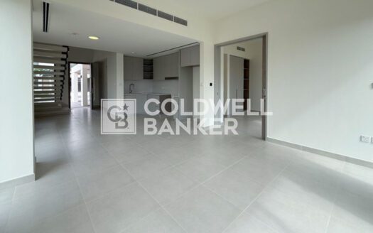 On Park | Large Plot | Near To Entrance