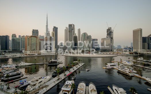 Elite Branded Residence | Skyline And Canal View