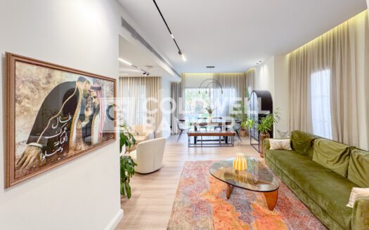 Corner End Unit | Fully Renovated | Single Row