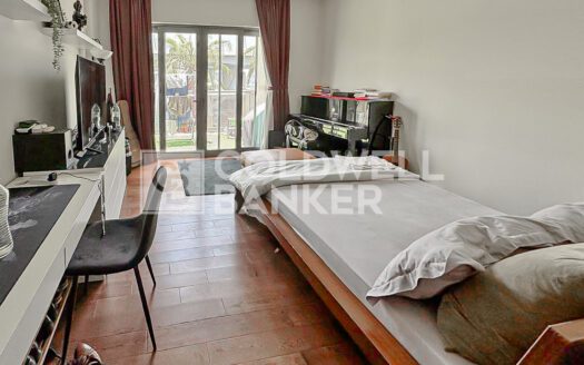 Sea and Canal View | Near to Metro Station