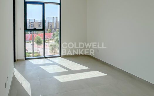 On The Park And Courts | Ready | Vastu Unit