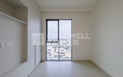 Vacant | Close to Mall | Brand New