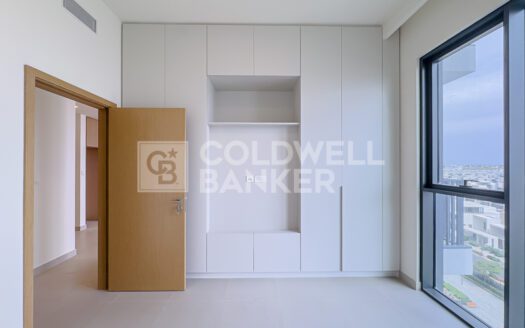 Vacant | Close to Mall | Brand New