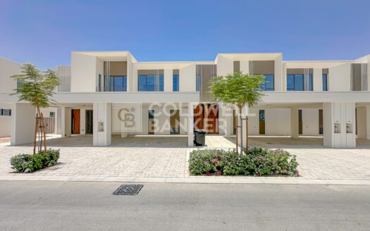 Single Row | Vacant | Large Layout