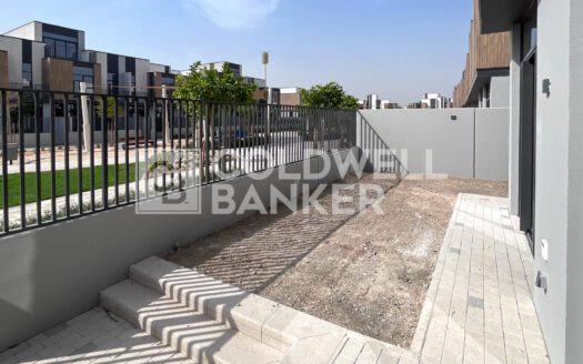 Brand New Villa | Vacant | Community View