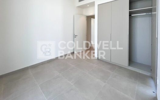 Brand New Villa | Vacant | Community View