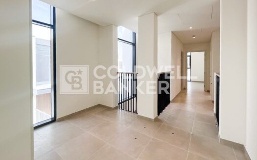 Brand New Villa | Vacant | Community View