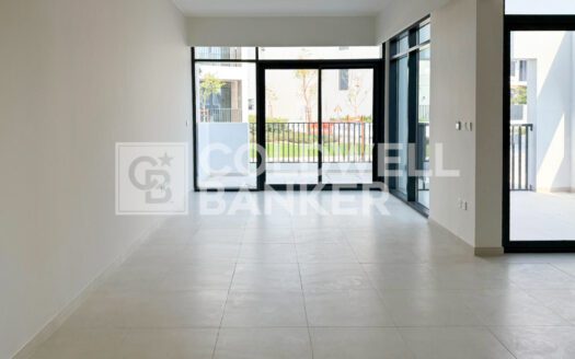 Bright | Single Row | Close to Amenities