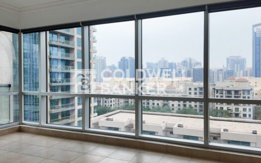 Ready To Move In | Well-Maintained | Golf View