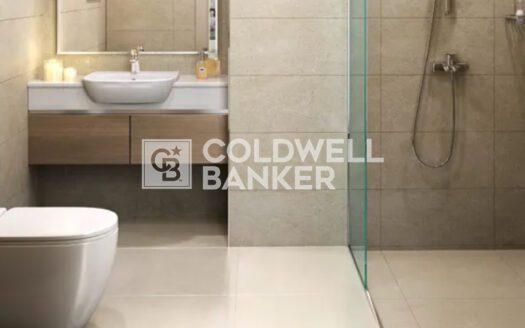 Well Maintained | High Floor | Community Road View