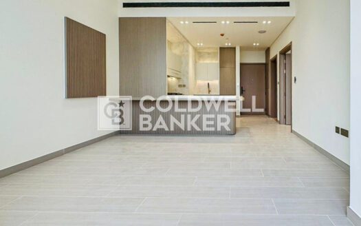 Vacant | Spacious | Pool and Park View