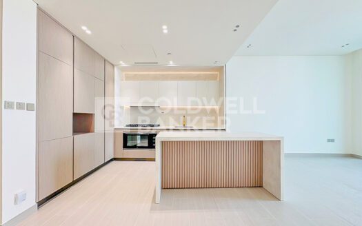 Vacant | Spacious | Pool and Park View