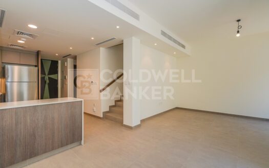 Elan Townhouse | Single Row | Community View