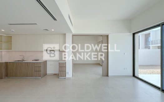 Ready to move | Near the Park | Floating Stairs