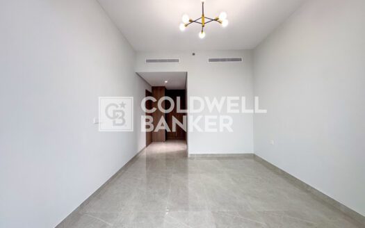 Vacant | Top Floor | Amenities View