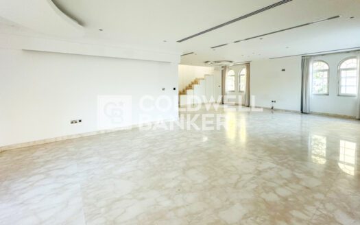 Vacant Now | Large Villa | Pool + Jacuzzi + Sauna