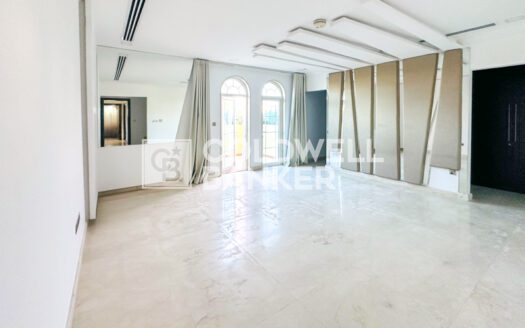 Vacant Now | Large Villa | Pool + Jacuzzi + Sauna