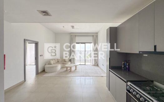 Vacant | High-End Layout | Townhouse Facing-View