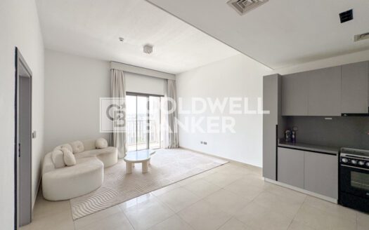 Vacant | High-End Layout | Townhouse Facing-View