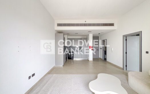 Vacant | High-End Layout | Townhouse Facing-View