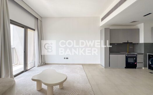 Vacant | High-End Layout | Townhouse Facing-View