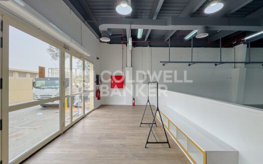 Ready to Use | Commercial Warehouse | Business Hub