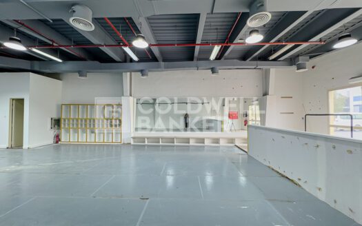 Ready to Use | Commercial Warehouse | Business Hub