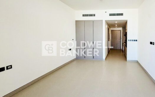 Best Deal | Fitted Kitchen | Spacious Unit