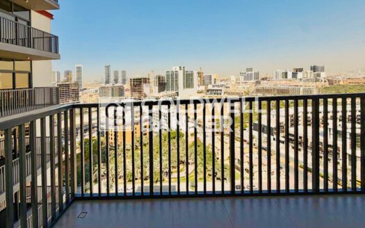 Best Deal | Fitted Kitchen | Spacious Unit