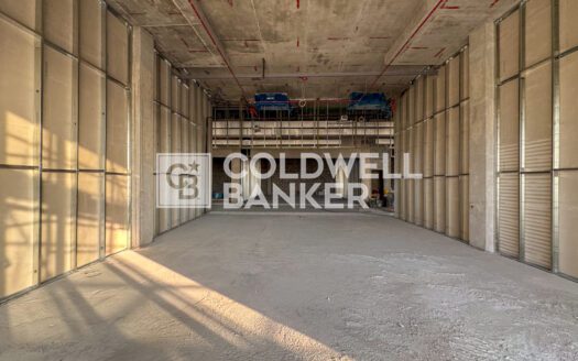Brand New | Multiple Shops | Commercial Area