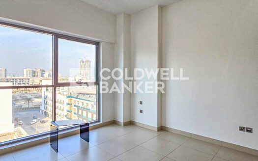 Vacant | Fully Equipped Kitchen | Limited Cheques