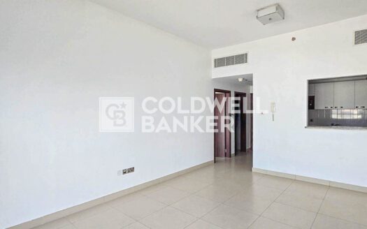 Vacant | Fully Equipped Kitchen | Limited Cheques