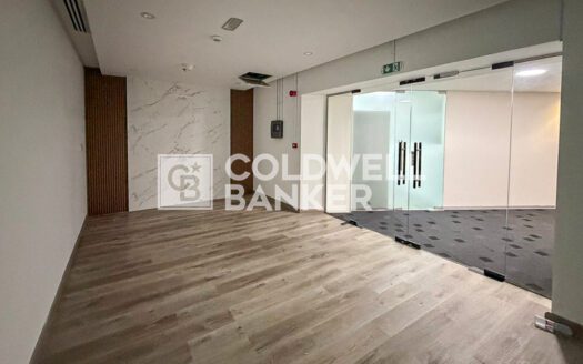 Chiller Free | Prime Location | Near to Metro