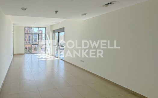 Near Metro | Well Maintained | Sea and Canal View