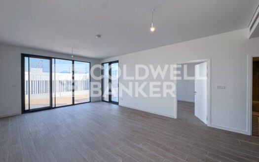 Large Layout | Ready To Move In | Close to Park