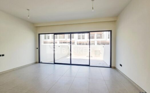 Single Row | Brand New | Near Central Hub