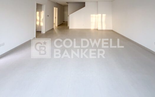 Price Negotiable | 4 Cheques | Close To Gate