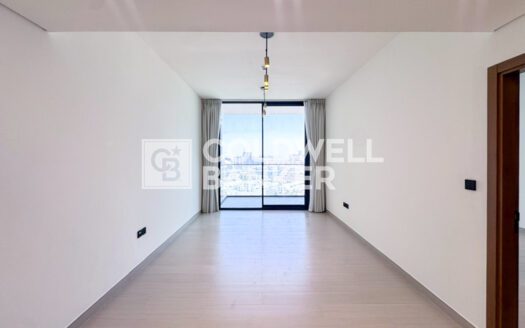 Equipped Kitchen | Open View | Bright & Spacious