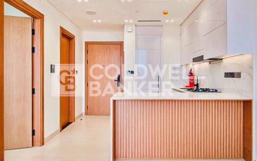 Top Floor | Marina Skyline View | Flexible Cheques
